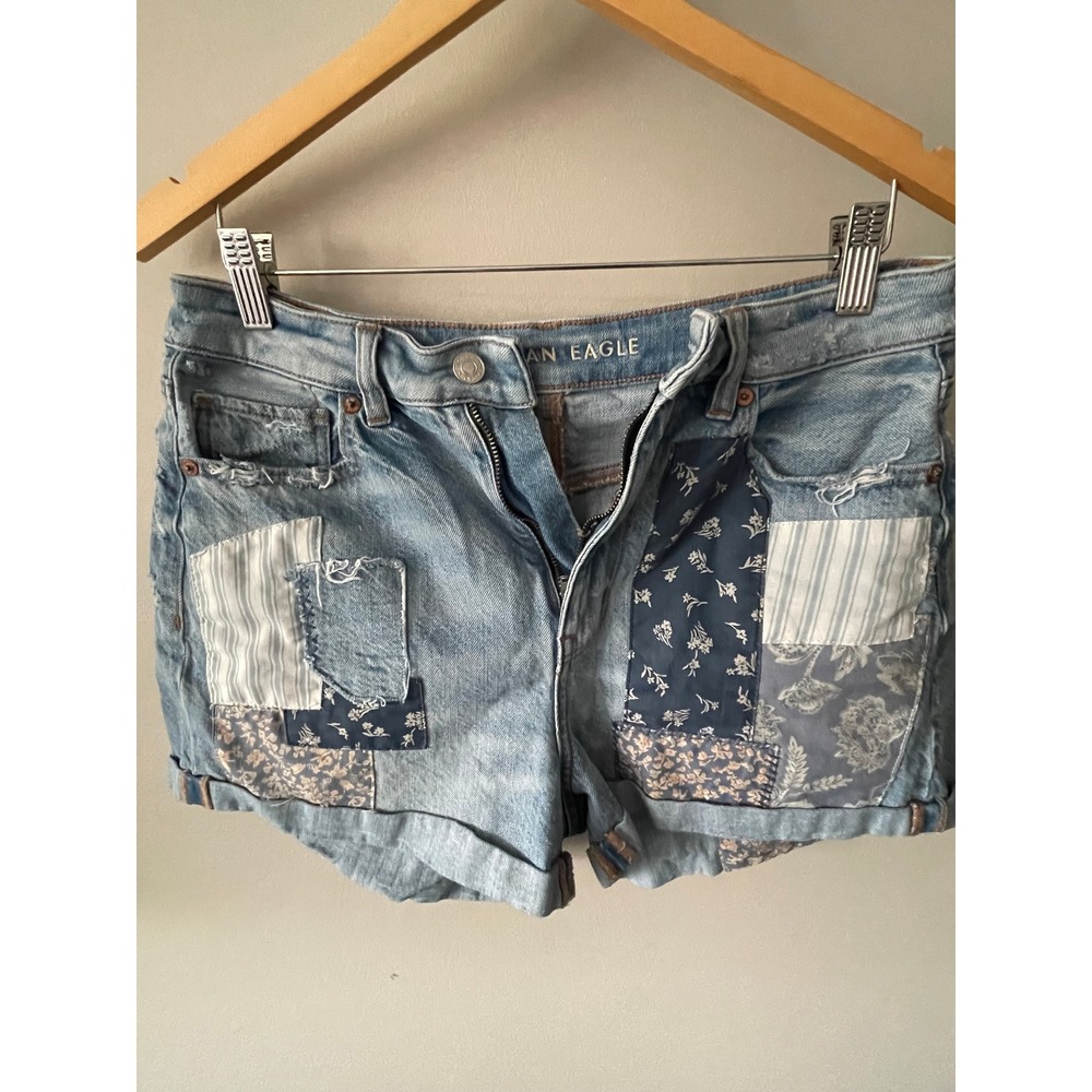 American Eagle Patchwork Denim Shorts Light Wash Boho Floral Distressed Womens